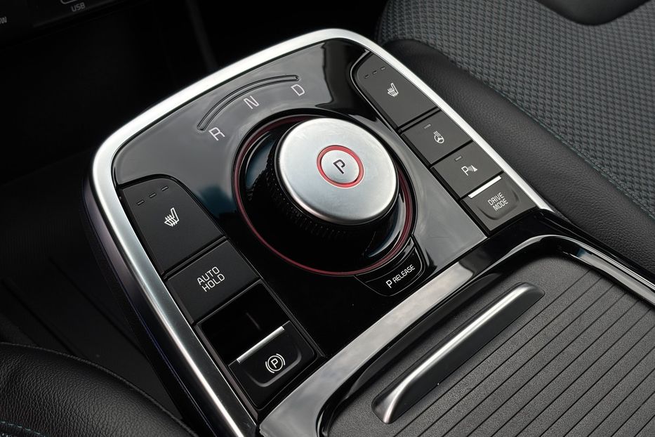 Продам Kia Niro 64квт 2021 года в Львове