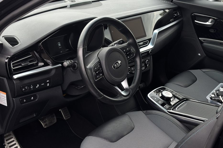 Продам Kia Niro 64квт 2021 года в Львове
