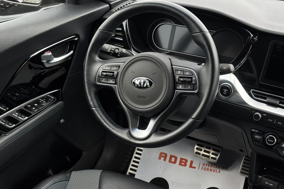 Продам Kia Niro 64квт 2021 года в Львове
