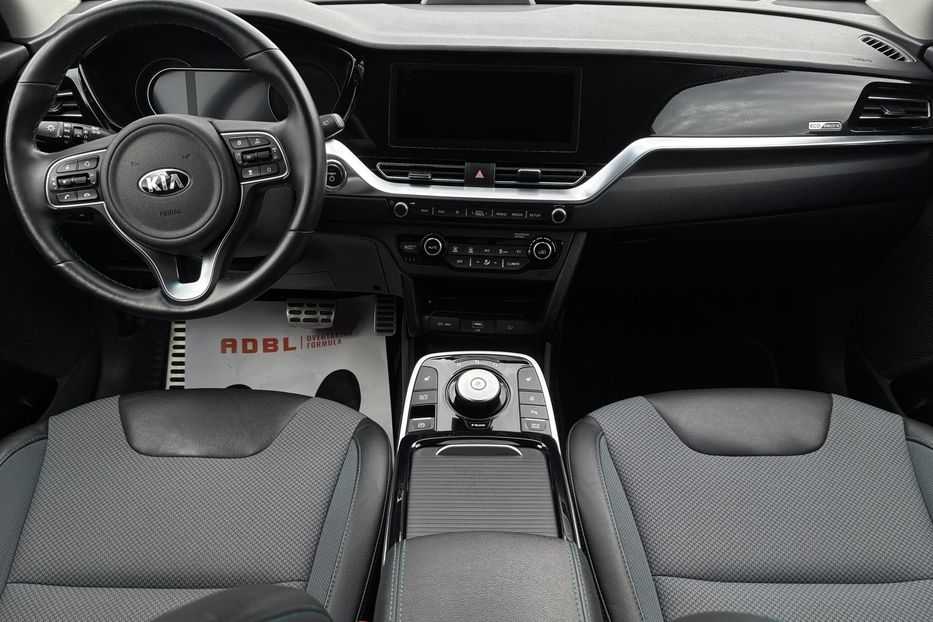 Продам Kia Niro 64квт 2021 года в Львове