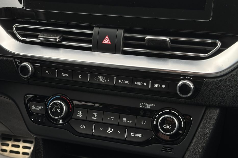 Продам Kia Niro 64квт 2021 года в Львове