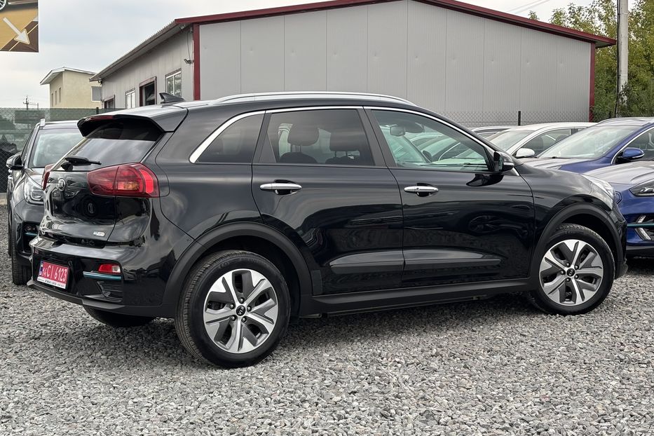 Продам Kia Niro 64квт 2021 года в Львове