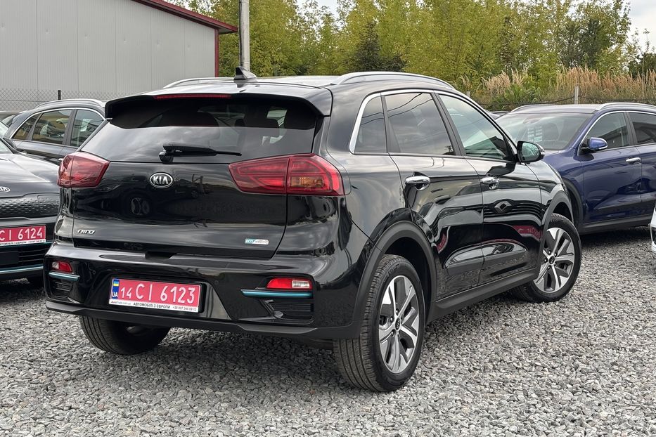 Продам Kia Niro 64квт 2021 года в Львове