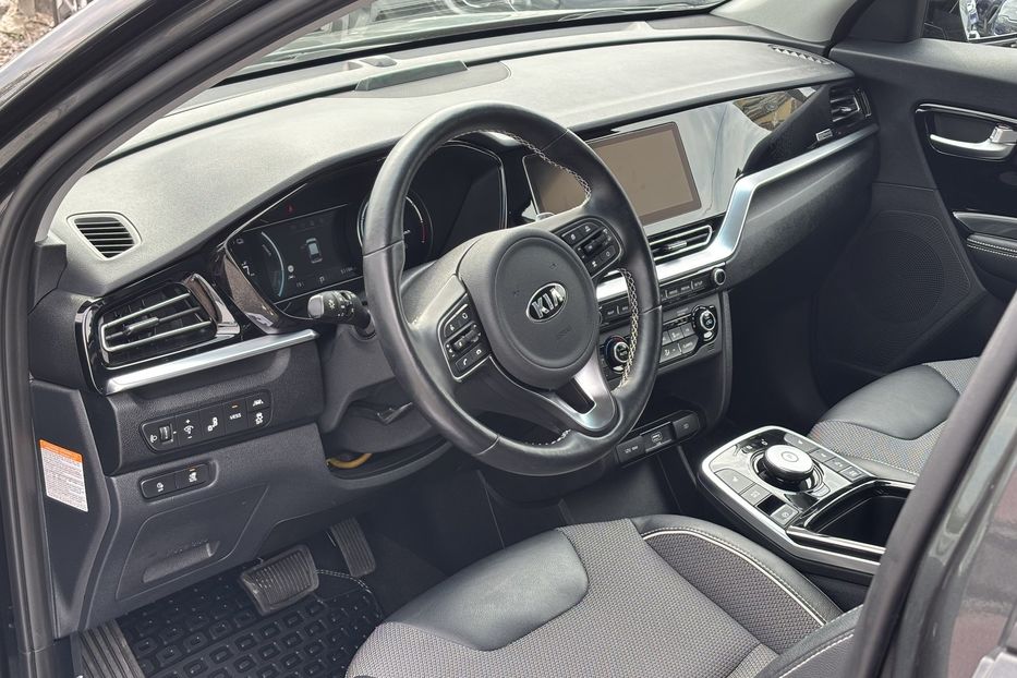 Продам Kia Niro 64kw  2021 года в Львове