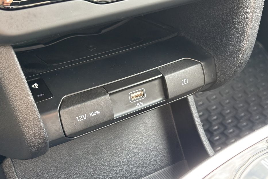 Продам Kia Niro 64kw  2021 года в Львове