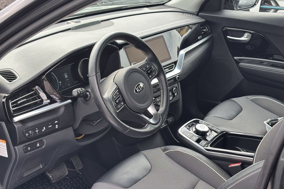 Продам Kia Niro 64kw  2021 года в Львове