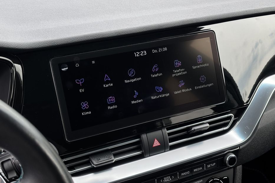 Продам Kia Niro 64квт 2021 года в Львове