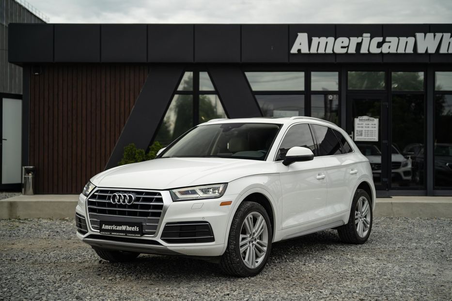 Продам Audi Q5 Premium Plus 2017 года в Черновцах