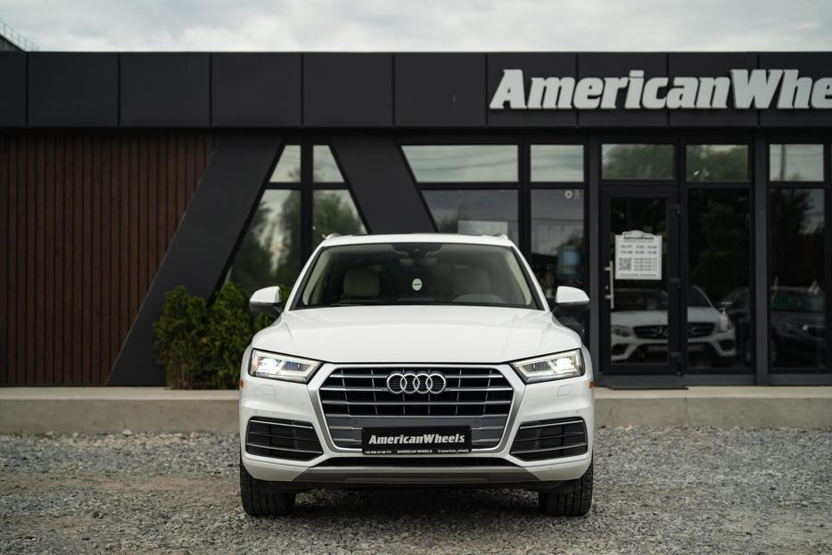 Продам Audi Q5 Premium Plus 2017 года в Черновцах