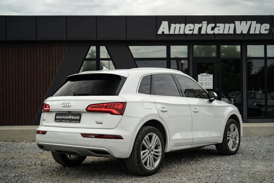 Продам Audi Q5 Premium Plus 2017 года в Черновцах
