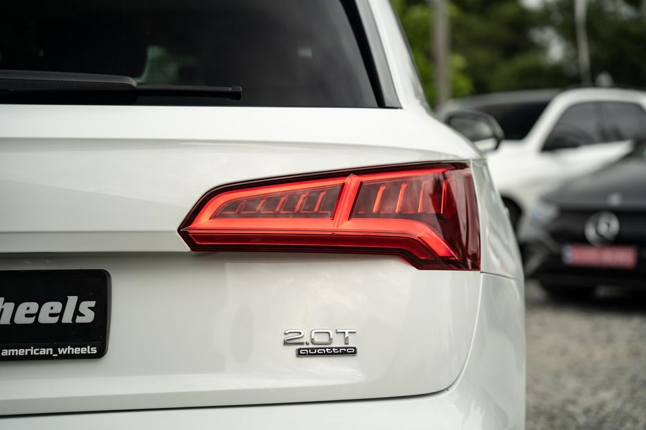 Продам Audi Q5 Premium Plus 2017 года в Черновцах