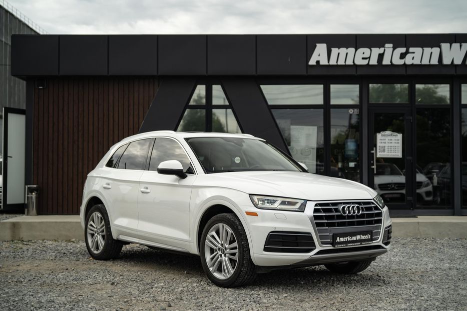Продам Audi Q5 Premium Plus 2017 года в Черновцах