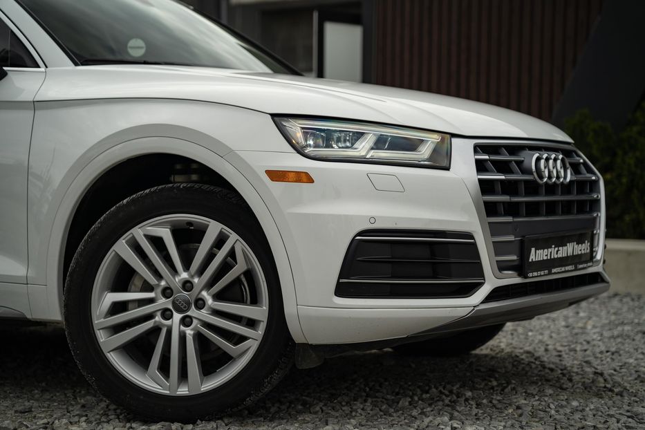 Продам Audi Q5 Premium Plus 2017 года в Черновцах