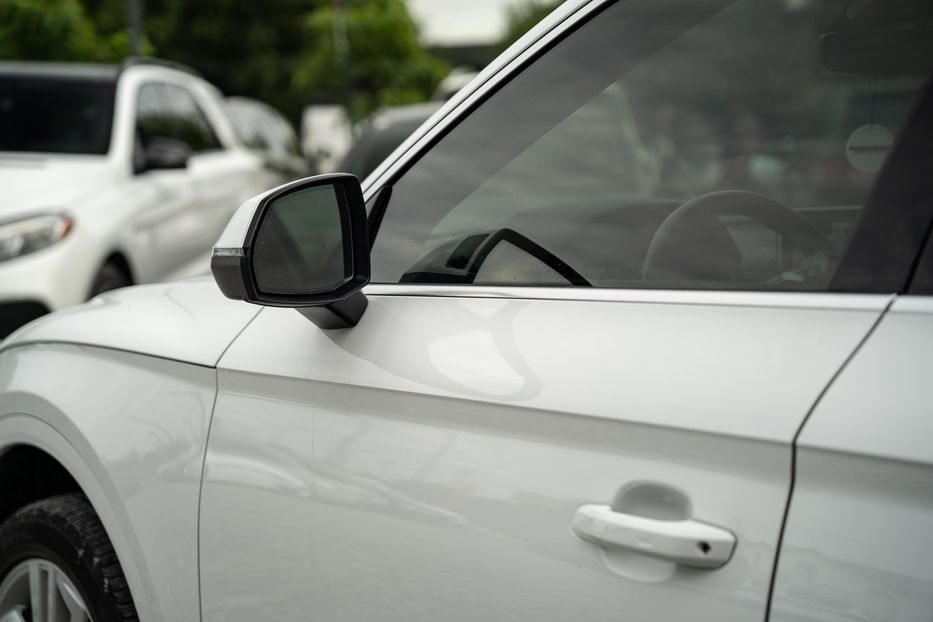 Продам Audi Q5 Premium Plus 2017 года в Черновцах