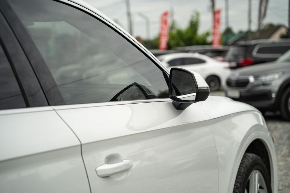 Продам Audi Q5 Premium Plus 2017 года в Черновцах