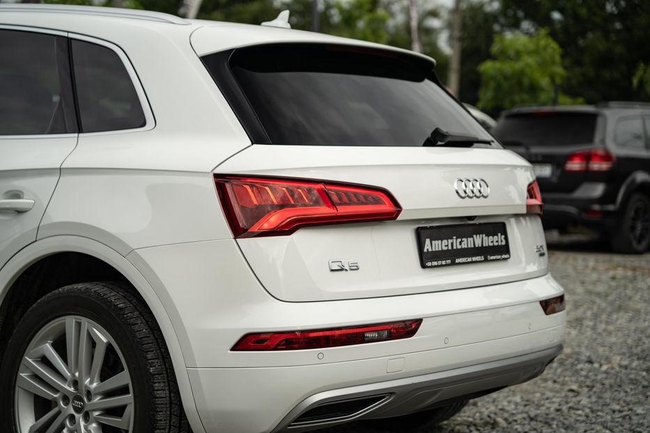 Продам Audi Q5 Premium Plus 2017 года в Черновцах