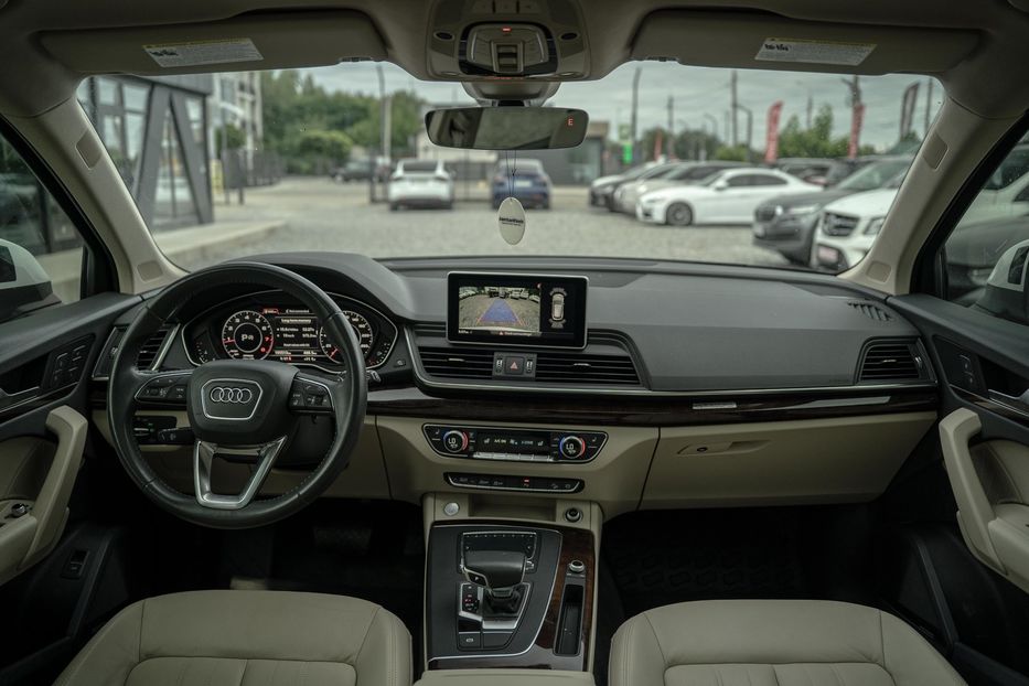 Продам Audi Q5 Premium Plus 2017 года в Черновцах