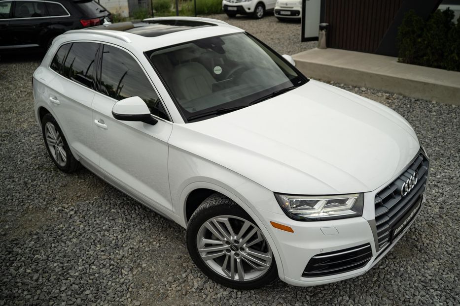 Продам Audi Q5 Premium Plus 2017 года в Черновцах