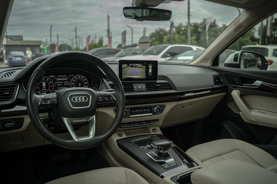 Продам Audi Q5 Premium Plus 2017 года в Черновцах