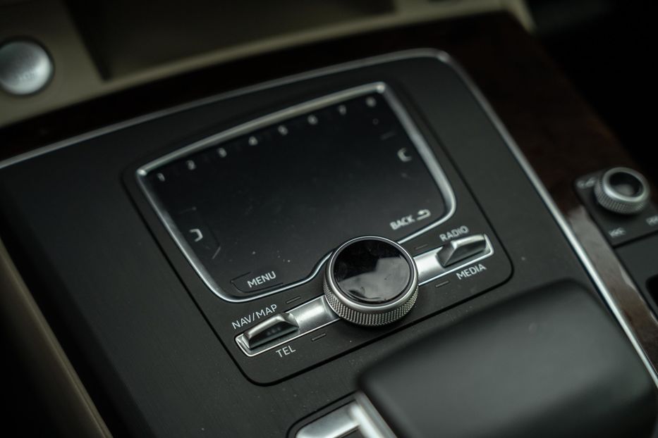 Продам Audi Q5 Premium Plus 2017 года в Черновцах