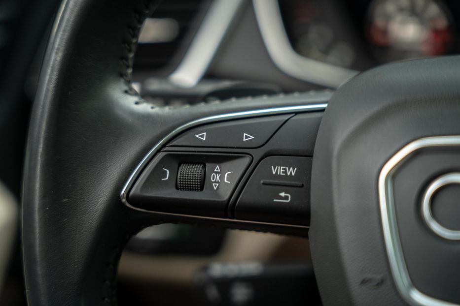 Продам Audi Q5 Premium Plus 2017 года в Черновцах