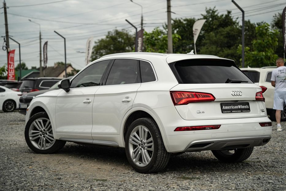 Продам Audi Q5 Premium Plus 2017 года в Черновцах