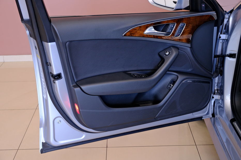 Продам Audi A6 2017 года в Одессе