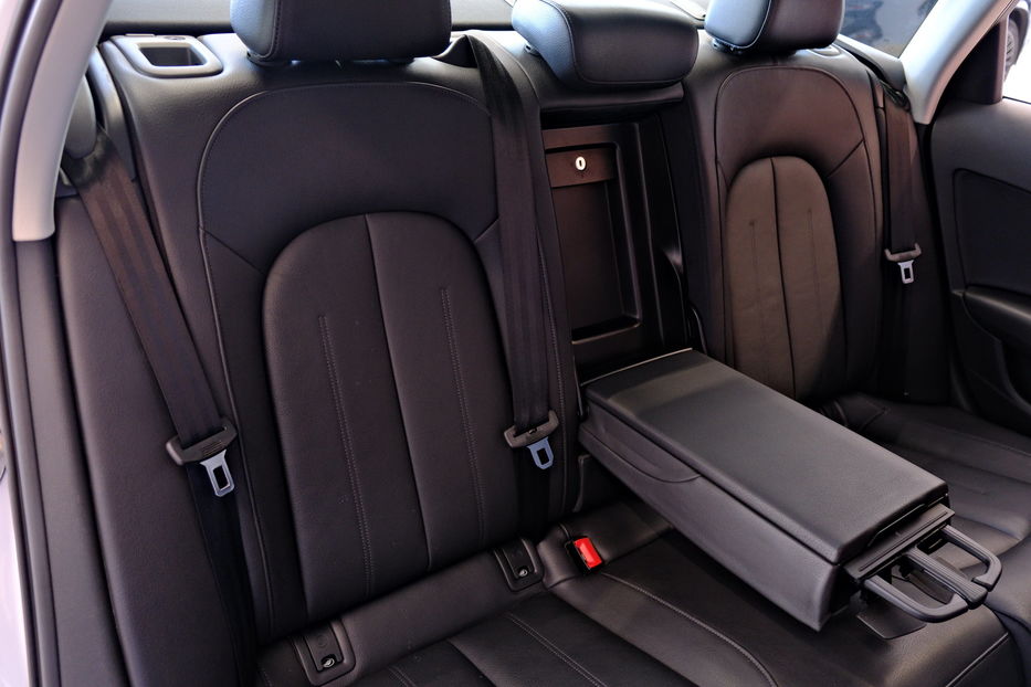 Продам Audi A6 2017 года в Одессе