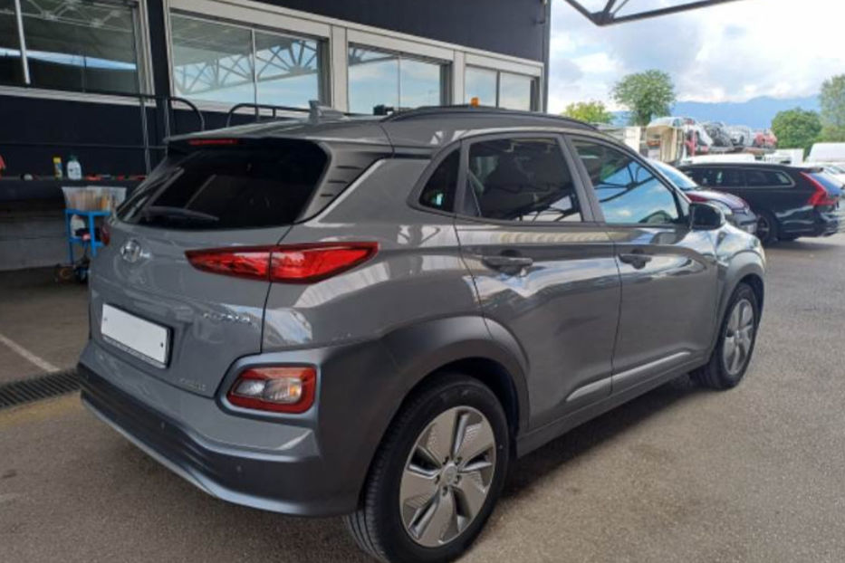 Продам Hyundai Kona 39 kw авто в дорозі  2020 года в Львове