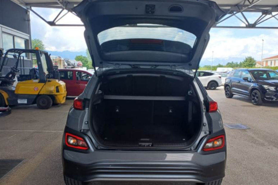 Продам Hyundai Kona 39 kw авто в дорозі  2020 года в Львове