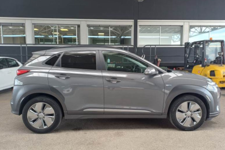 Продам Hyundai Kona 39 kw авто в дорозі  2020 года в Львове