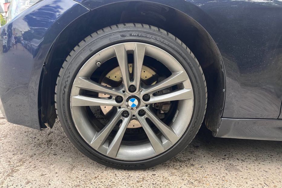Продам BMW 330 2016 года в Черновцах