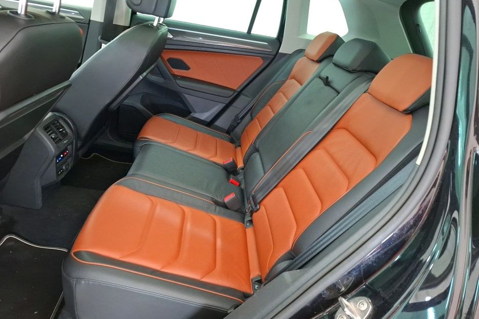 Продам Volkswagen Tiguan HL Exclusive v4013 2020 года в Луцке