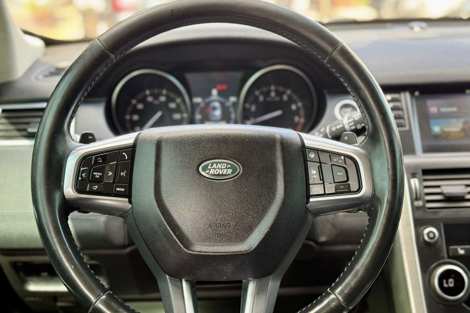 Продам Land Rover Discovery Sport 2016 года в Киеве