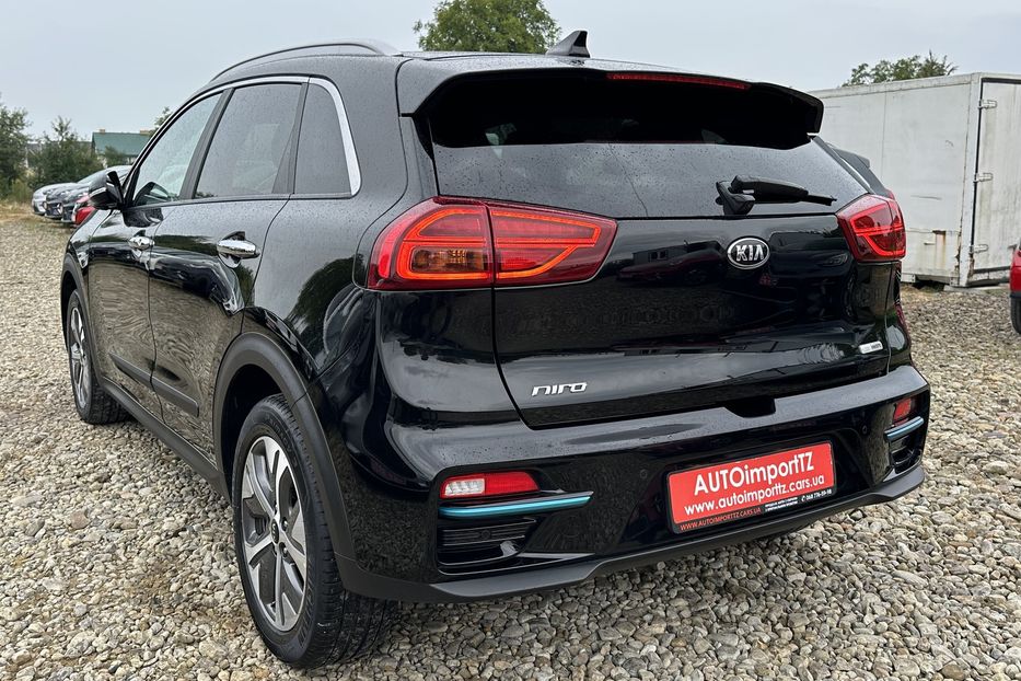 Продам Kia Niro 64 кВт Макс. ЗАРЕЗЕРВОВАНО 2022 года в Львове