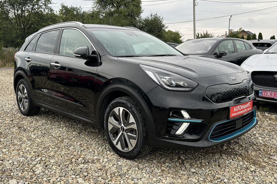 Продам Kia Niro 64 кВт Макс. ЗАРЕЗЕРВОВАНО 2022 года в Львове