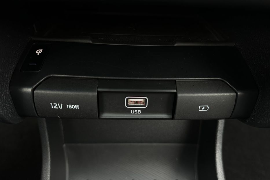 Продам Kia Niro 64 кВт Макс. ЗАРЕЗЕРВОВАНО 2022 года в Львове