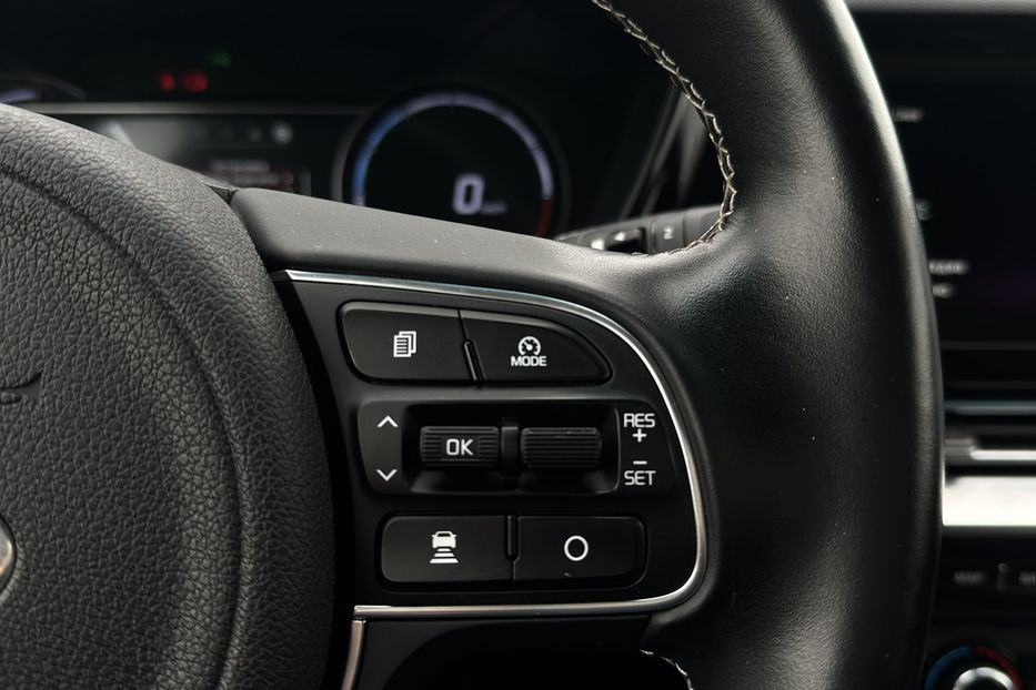 Продам Kia Niro 64 кВт Макс. ЗАРЕЗЕРВОВАНО 2022 года в Львове