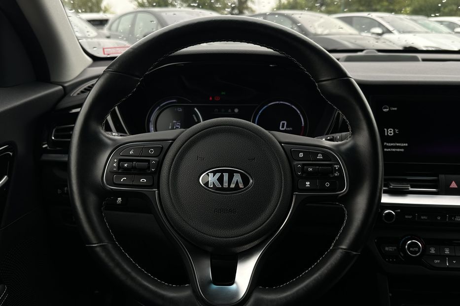 Продам Kia Niro 64 кВт Макс. ЗАРЕЗЕРВОВАНО 2022 года в Львове