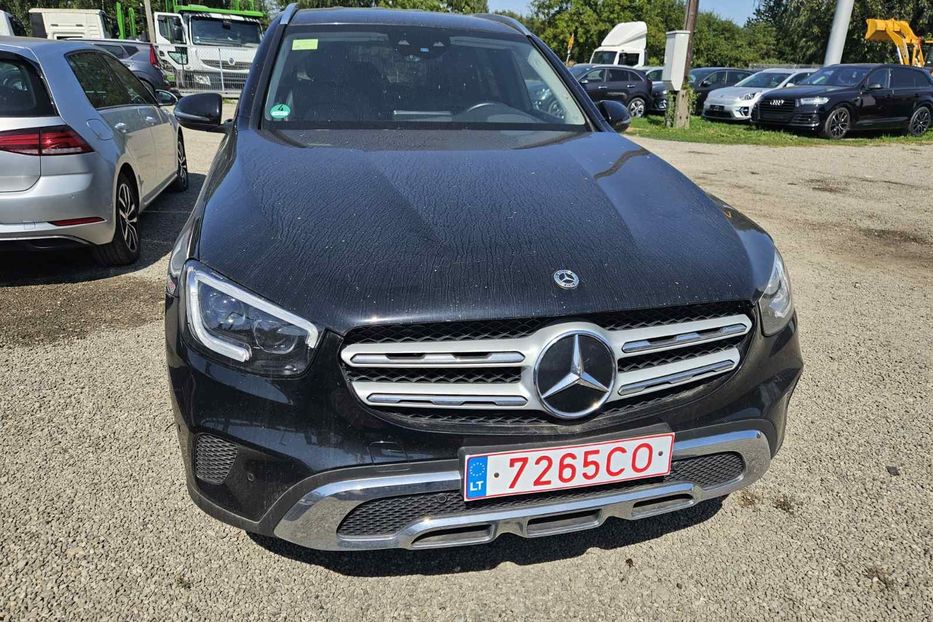 Продам Mercedes-Benz GLC-Class GLC300  2021 года в Львове