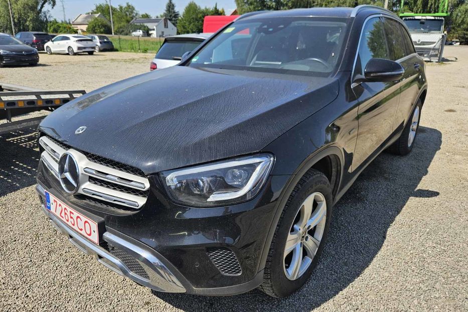Продам Mercedes-Benz GLC-Class GLC300  2021 года в Львове