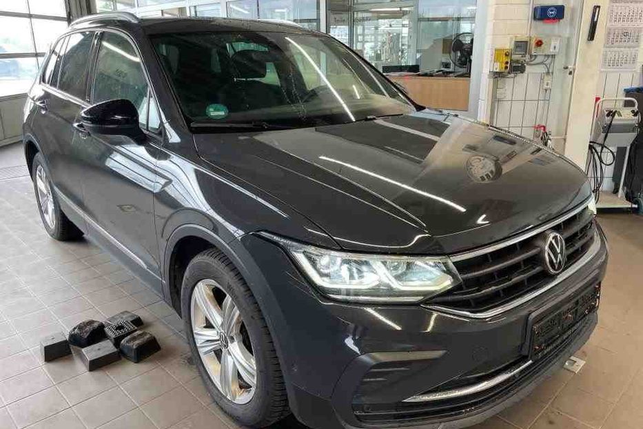 Продам Volkswagen Tiguan Life 2.0TDI LED NAV NE MALOVAN 2021 года в Львове