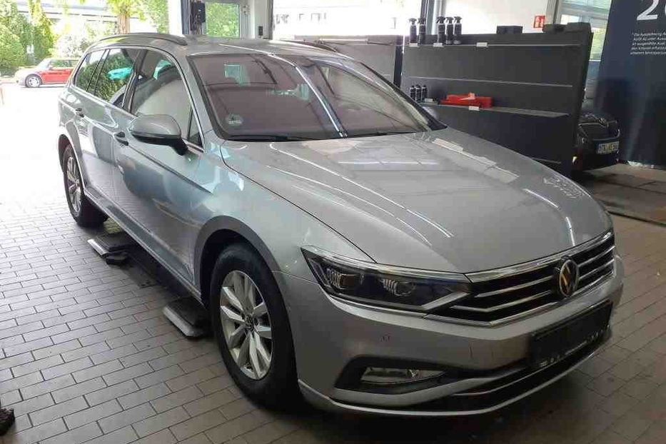 Продам Volkswagen Passat B8 2.0TDI LED NAV KLIM NE MALOVA  2021 года в Львове