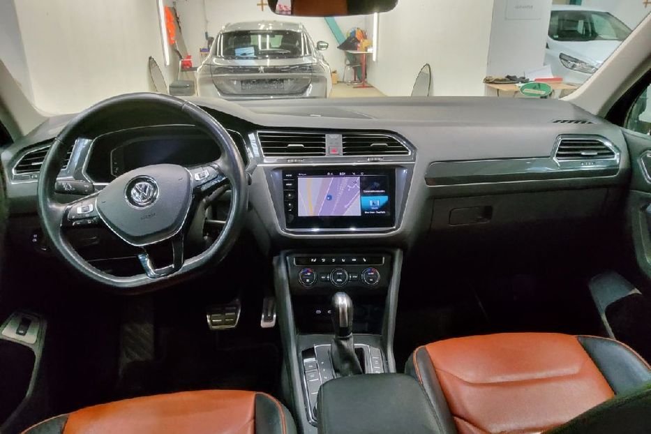 Продам Volkswagen Tiguan Allspace CARAT 4Motion 147KW  2021 года в Львове