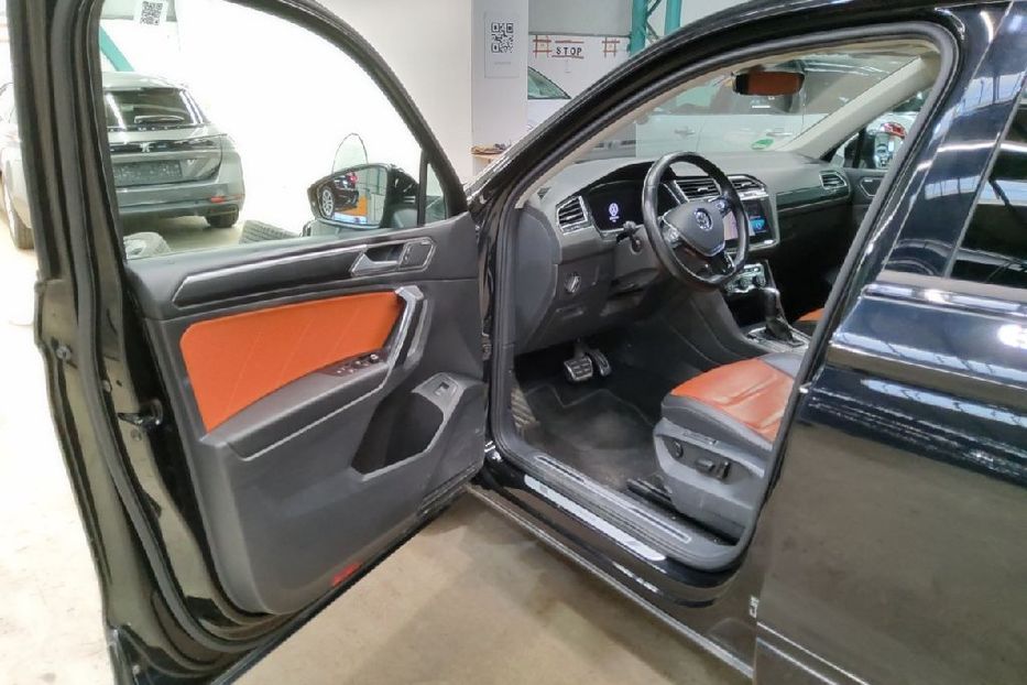 Продам Volkswagen Tiguan Allspace CARAT 4Motion 147KW  2021 года в Львове