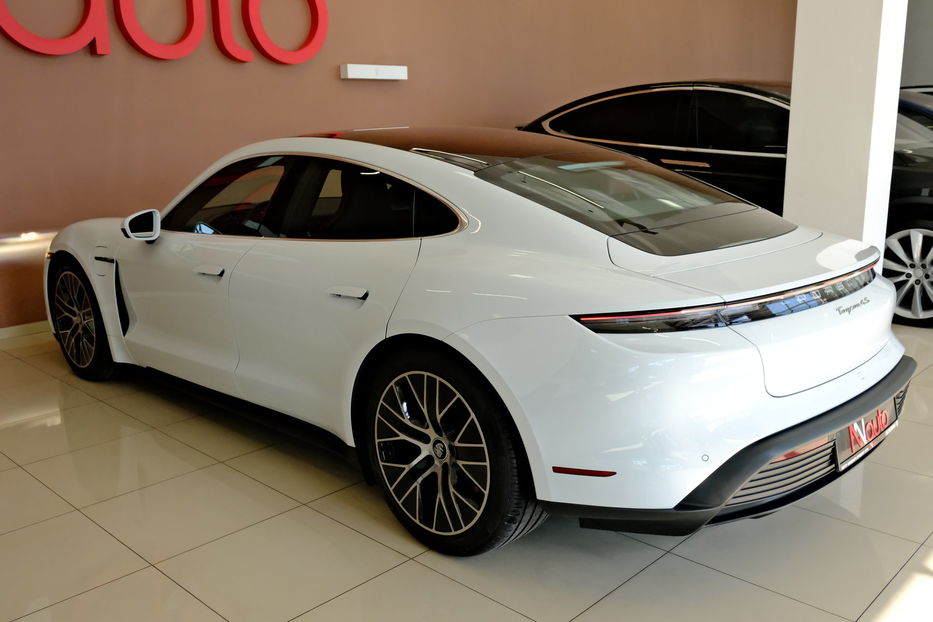 Продам Porsche Taycan 4S 2022 года в Одессе