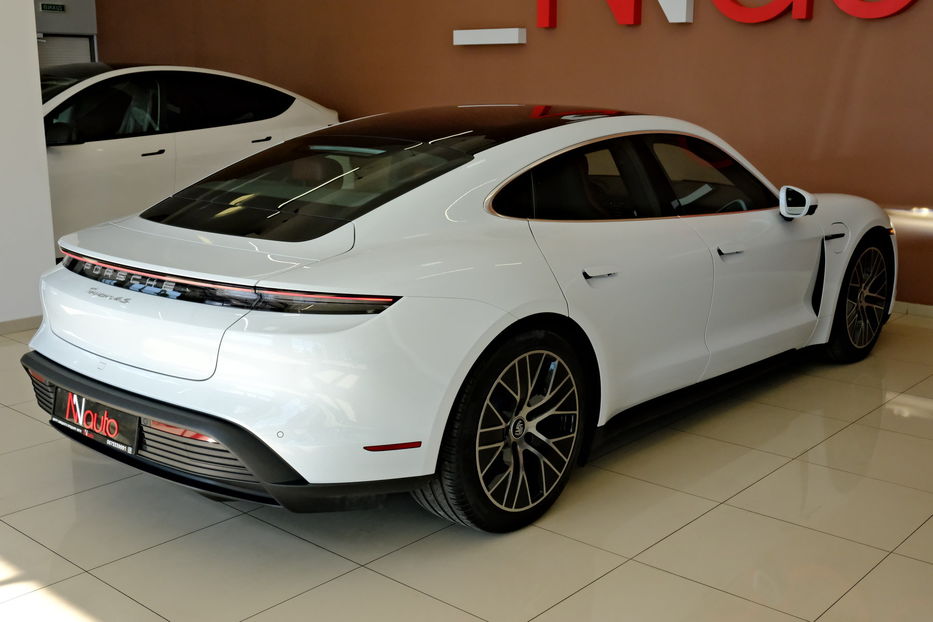Продам Porsche Taycan 4S 2022 года в Одессе