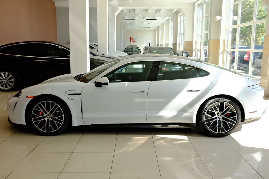 Продам Porsche Taycan 4S 2022 года в Одессе
