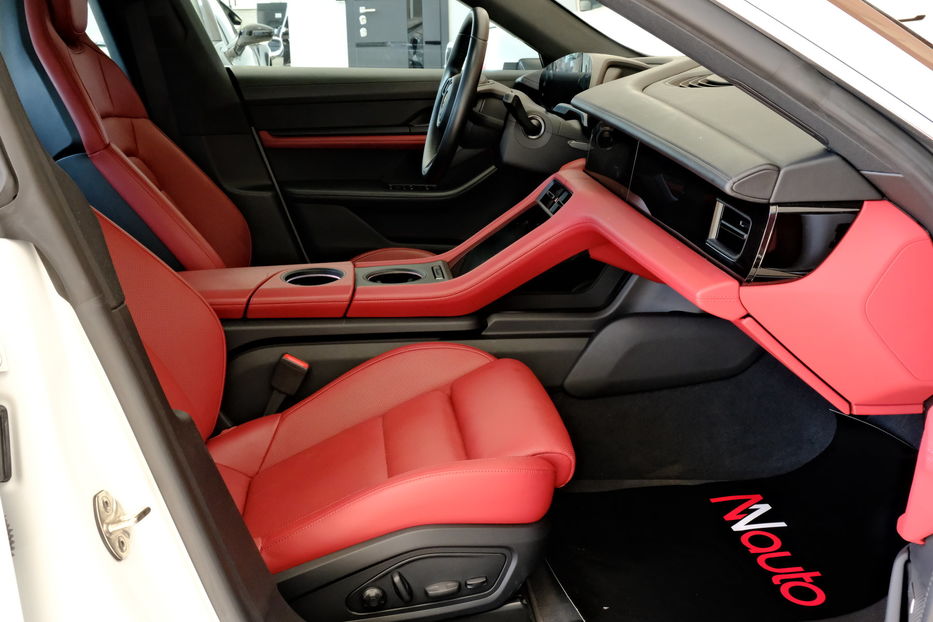 Продам Porsche Taycan 4S 2022 года в Одессе
