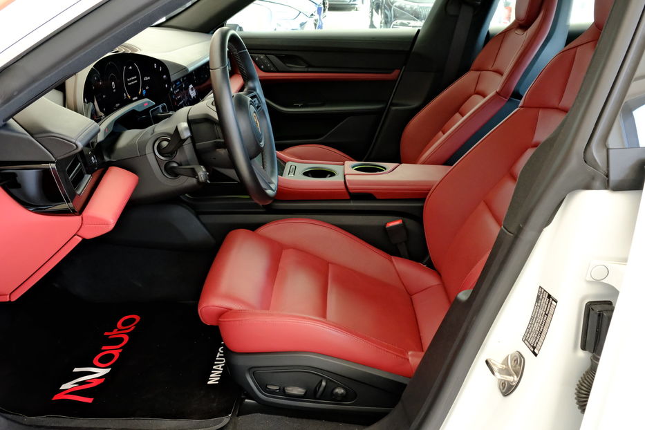 Продам Porsche Taycan 4S 2022 года в Одессе